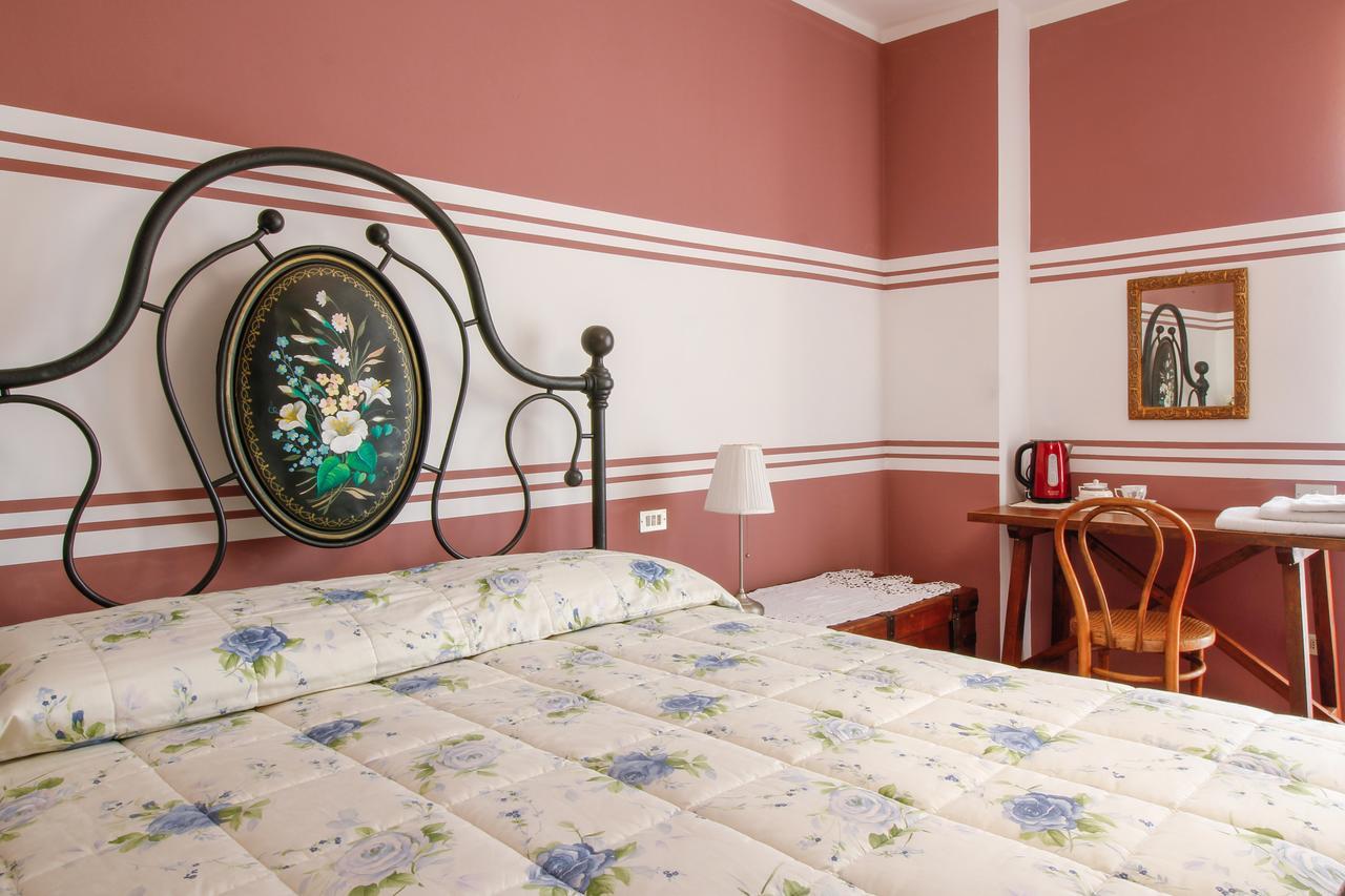 B&B Dimora Morelli Γκούμπιο Εξωτερικό φωτογραφία